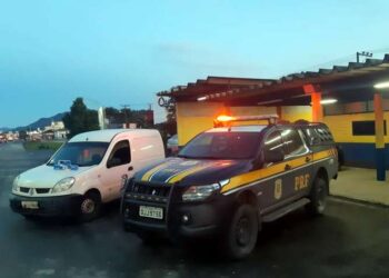 Cerca de 14 mil maços de cigarros são apreendidos na BR 280, em Jaraguá do Sul