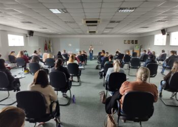 Professores da rede municipal de Guaramirim participam de formação pedagógica