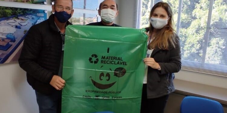 Câmara de Vereadores de Guaramirim promove debate sobre reciclagem com o Samae