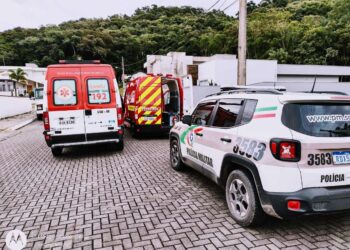 Homem atira contra si mesmo após mexer em arma em Guaramirim