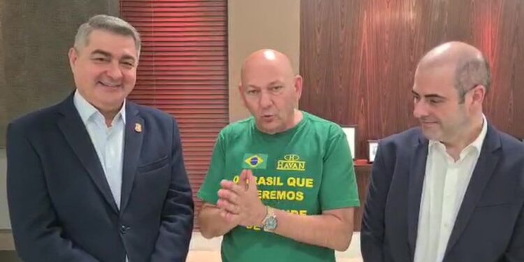 [VÍDEO] Prefeito Antídio Lunelli, deputado Chiodini e Luciano Hang se reúnem