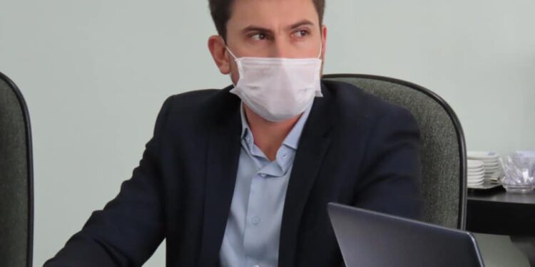 Luiz Alves recebe governador Carlos Moisés