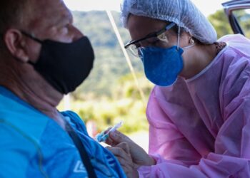 Santa Catarina supera a marca de 3 milhões de doses aplicadas de vacina contra a Covid-19