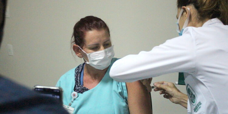 Santa Catarina receberá 257 mil vacinas hoje