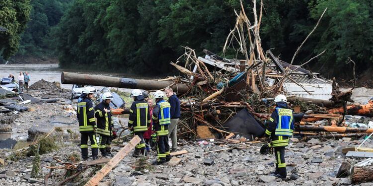 Enchente deixa mais de 90 mortos e mil desaparecidos na Alemanha