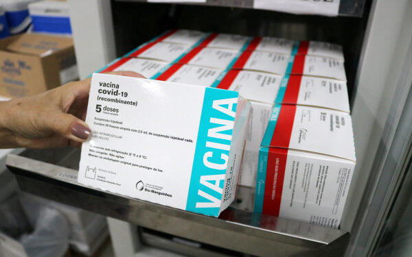 Após nova remessa, vacina da AstraZeneca terá intervalo menor entre doses em Jaraguá do Sul