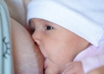 Liberada vacinação contra covid para novo grupo de lactantes