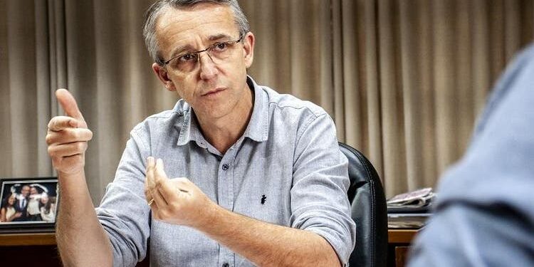 Prefeito de Blumenau fala sobre cancelamento da Oktoberfest 2021