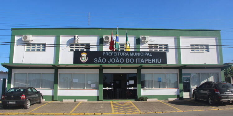 São João do Itaperiú vai monitorar famílias carentes durante onda de frio