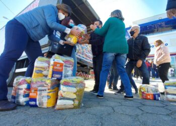 VacinAção Solidária: Rede de farmácias doa seis toneladas de alimentos em Jaraguá do Sul
