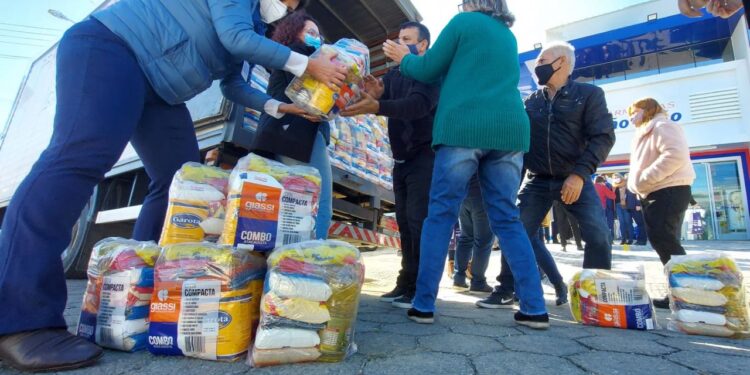 VacinAção Solidária: Rede de farmácias doa seis toneladas de alimentos em Jaraguá do Sul