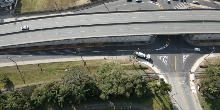 Trânsito será alterado no viaduto da Waldemar Grubba