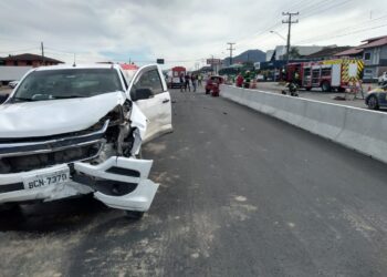 Duas pessoas ficam feridas após acidente no viaduto novo da BR-280, em Guaramirim