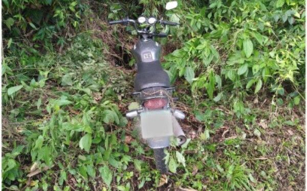 Condutor não habilitado sofre queda durante tentativa de fuga em Jaraguá do Sul