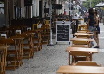 Depois de um ano e quatro meses, primeiro fim de semana sem limite de horários