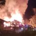 Incêndio de grandes proporções destrói malharia em Jaraguá