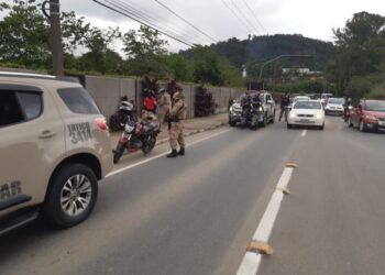 Carros com documento vencido serão alvo de operação da PM em Jaraguá do Sul e região