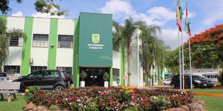 Prefeitura de Jaraguá do Sul paga primeira parcela do 13°
