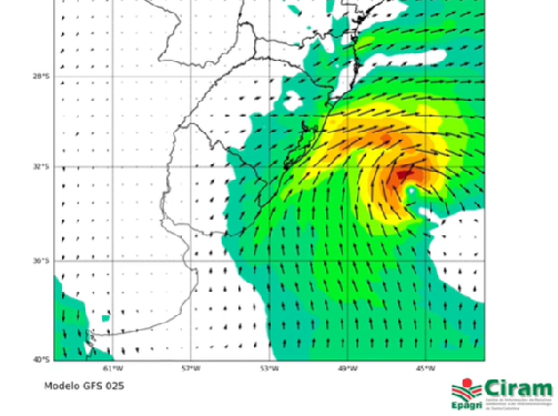 Tempestade Raoni se aproxima de Santa Catarina