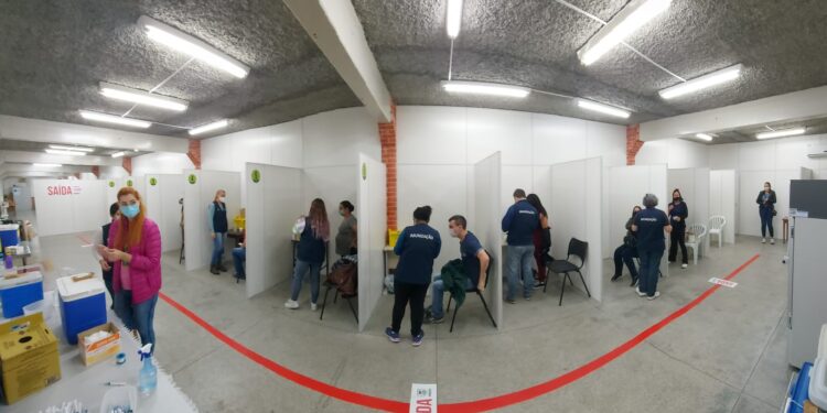 Central de Vacinas de Jaraguá do Sul triplica a estrutura de atendimentos