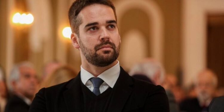 Pré-candidato à Presidência da República pelo PSDB assume ser gay