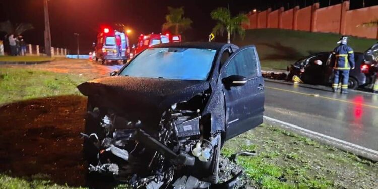 Colisão entre carros é registrada em Jaraguá do Sul