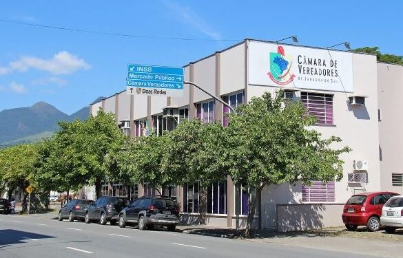 Câmara de Jaraguá do Sul firma contrato com Católica-SC para sede provisória