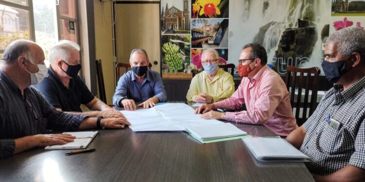 Celesc amplia melhorias no abastecimento de energia elétrica em Corupá