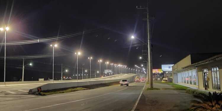 Viaduto da BR-280, em Guaramirim, recebe iluminação pública