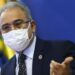 Vacinação de reforço contra covid-19 deve começar por idosos, afirma ministro da Saúde