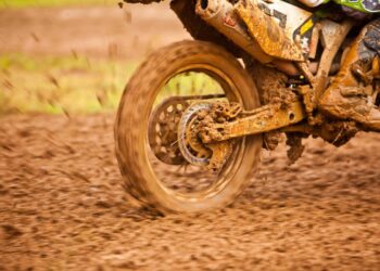 Trilheiro tem moto apreendida após denúncia de perturbação em Guaramirim