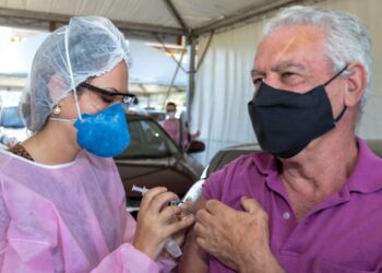 Vacinação em SC: mais de 140 mil pessoas não voltaram para a segunda dose