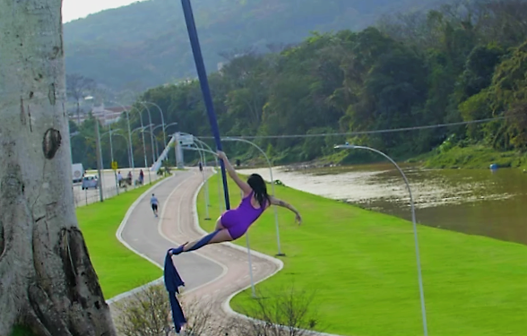 Jaraguá em Dança começa com homenagens e ritmo contagiante