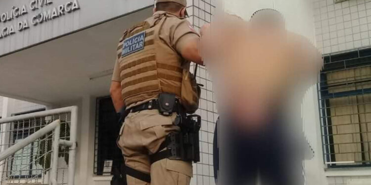 Homem é preso após estuprar a irmã de seis anos em SC