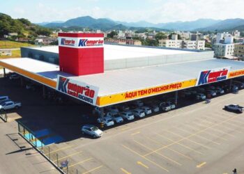 Komprão Koch Atacadista inaugura loja em Jaraguá do Sul