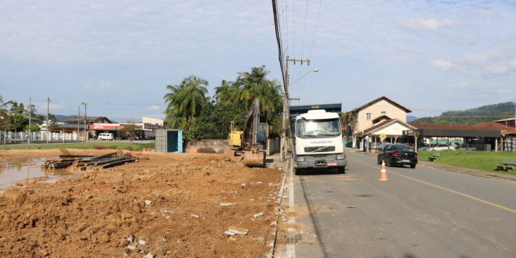 Obras de revitalização na Praça Nereu Ramos devem terminar no final do ano em Jaraguá do Sul