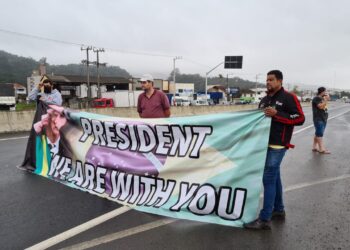 Bloqueio na BR-280, em Guaramirim, deve durar 72 horas