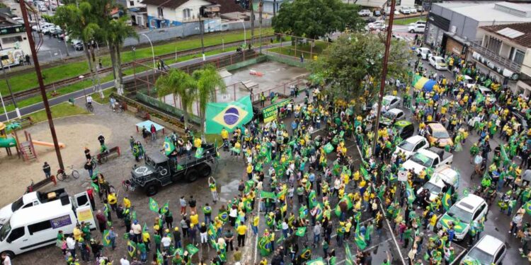 [Vídeo] Organizadores estimam 20 mil pessoas em manifestação em Jaraguá do Sul