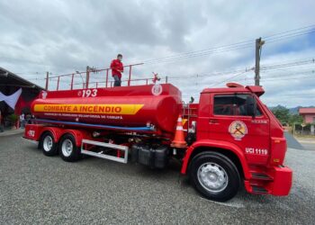 Lunelli faz importante doação aos Bombeiros Voluntários de Corupá