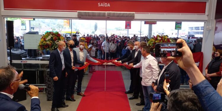Com investimento de R$ 40 milhões, Komprão é inaugurado em Jaraguá do Sul
