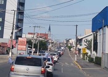 [Vídeo] Após vitória de Gustavo Bardim no The Voice Kids, comunidade faz carreata em Guaramirim