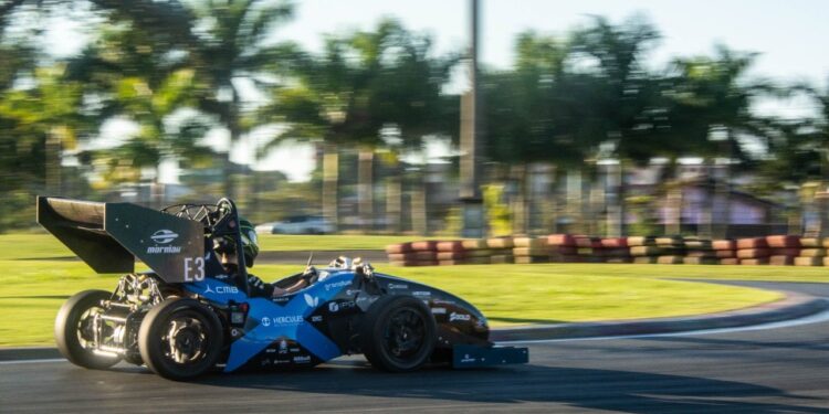 Empresa jaraguaense Bold patrocina projeto inovador de automobilismo desenvolvido pela UFSC