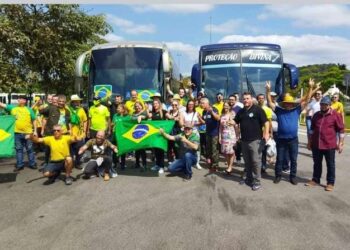 Jaraguaenses partem para Brasília para participar de manifestação