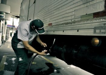 Petrobras anuncia alta de 9% no diesel nas refinarias