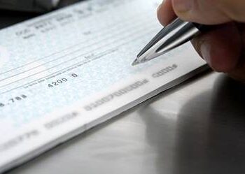 Homem é preso por dar golpe do cheque na sogra em Guaramirim