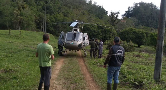 Equipes de buscas encontram pegadas que podem ser de homem desaparecido em Schroeder