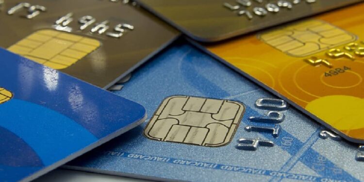 Homem é preso após usar cartão de crédito perdido em Jaraguá do Sul