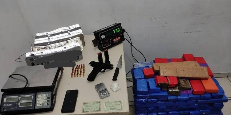 Após abordagem em Massaranduba, PM apreende 77 quilos de maconha em Araquari