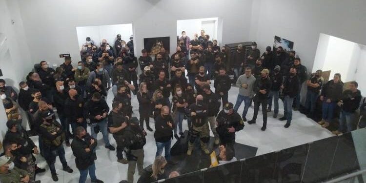 Megaoperação cumpre 55 mandados contra o crime organizado em SC