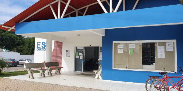 Posto da Corticeira, em Guaramirim, é invadido e comida é levada